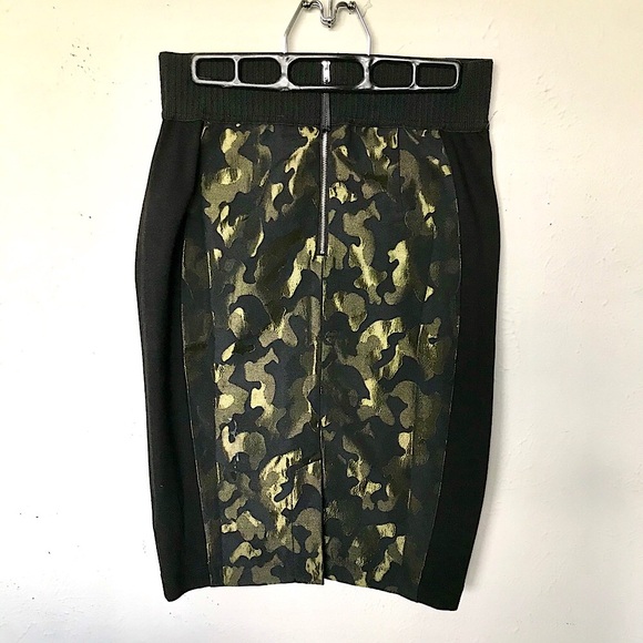 NWT! Philosophy Black & Green Camouflage Print Shimmer Stretch Pencil Skirt, 4 - Picture 5 of 11